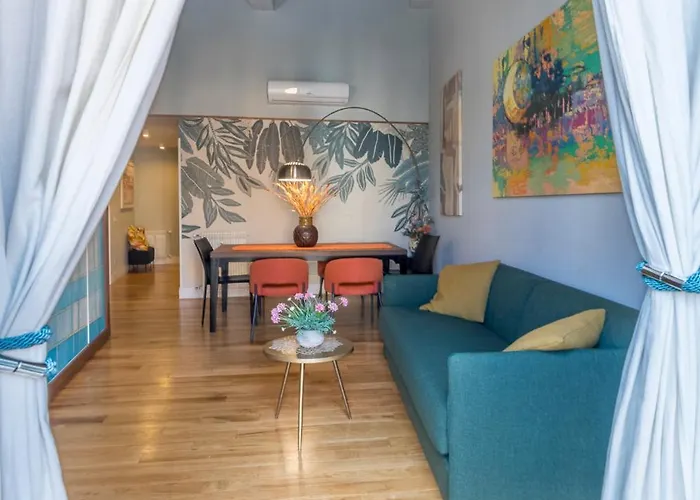 Navona Charming Balcony