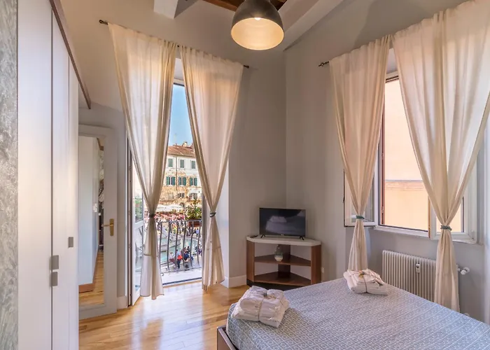 Apartment Navona Charming Balcony Rome