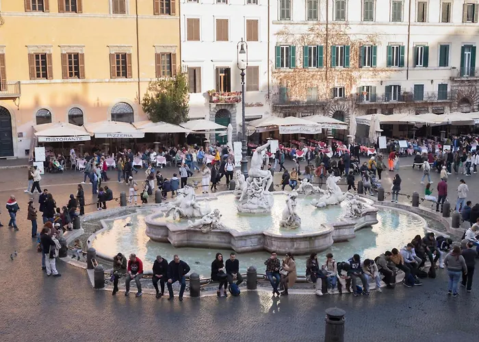 Apartment Navona Charming Balcony Rome