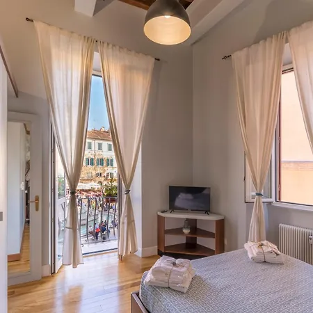 아파트 Navona Charming Balcony 로마