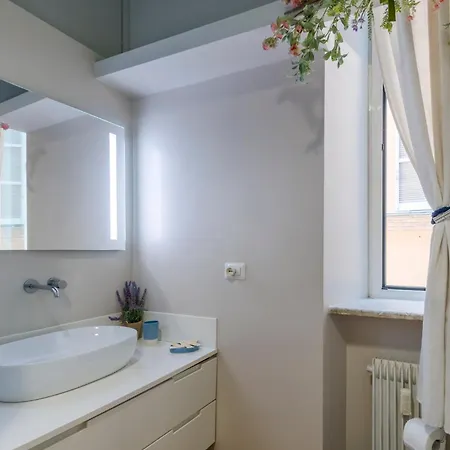 아파트 Navona Charming Balcony